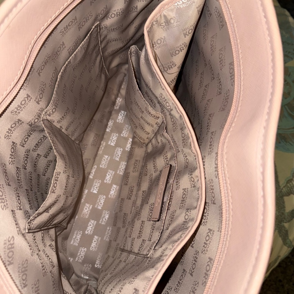 Michael Kors Light Pink Tote Bag - Picture 4 of 5